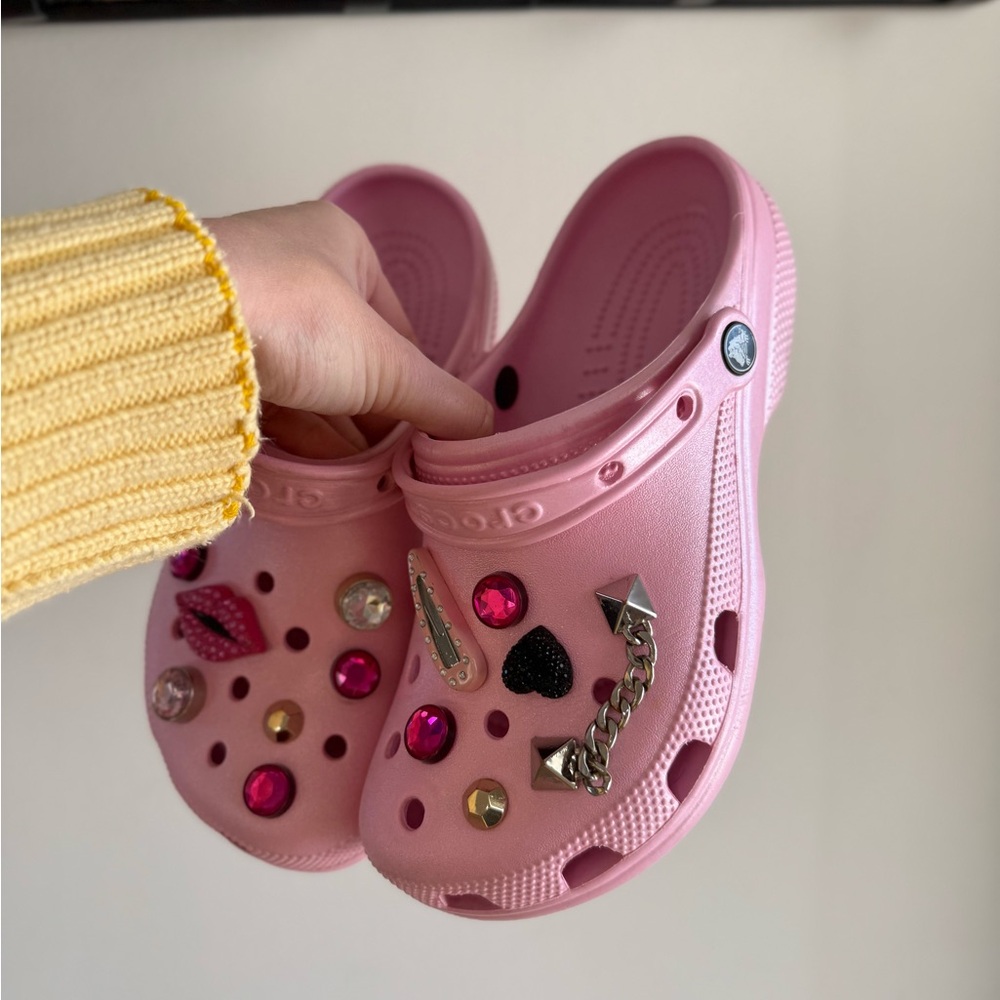 Women’s Glitzy Sparkly Pink Classic Crocs Bedazzled with Jewelry Charms - Size 8 - Picture 5 of 12